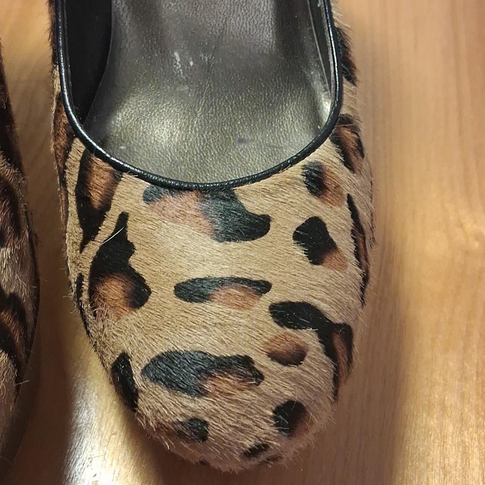 Stuart Weitzman Cheetah Heels Size 6 - Picture 4 of 15